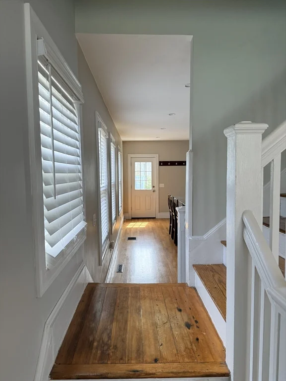 2 bed, 1 bath apartment for rent at 20 Chestnut St Unit 20, Natick — photo 4 of 24