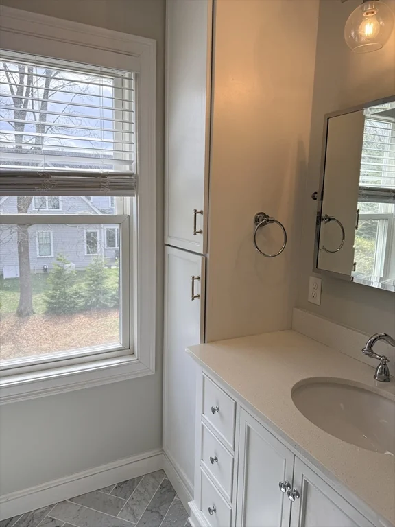 2 bed, 1 bath apartment for rent at 20 Chestnut St Unit 20, Natick — photo 17 of 24