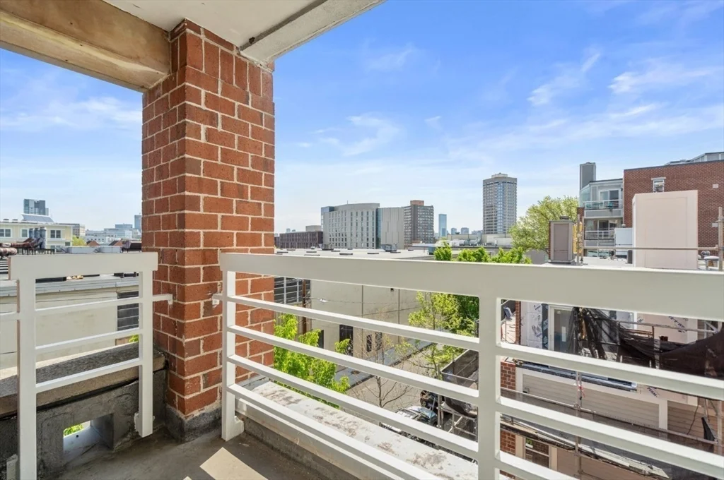 2 bed, 1 bath apartment for rent at 20 Chestnut St Unit 406, Cambridgeport — photo 3 of 13