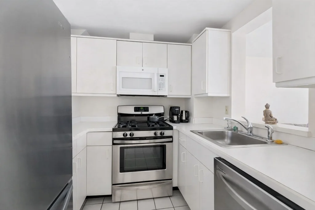 1 bed, 1 bath apartment for rent at 20 Chestnut Unit 210, Cambridgeport — photo 2 of 10