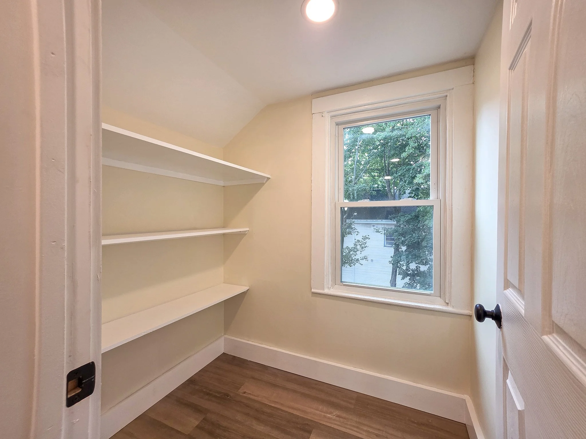 4 bed, 2 bath apartment for rent at 20 Chilcott Pl Unit 2, Jamaica Plain — photo 14 of 15
