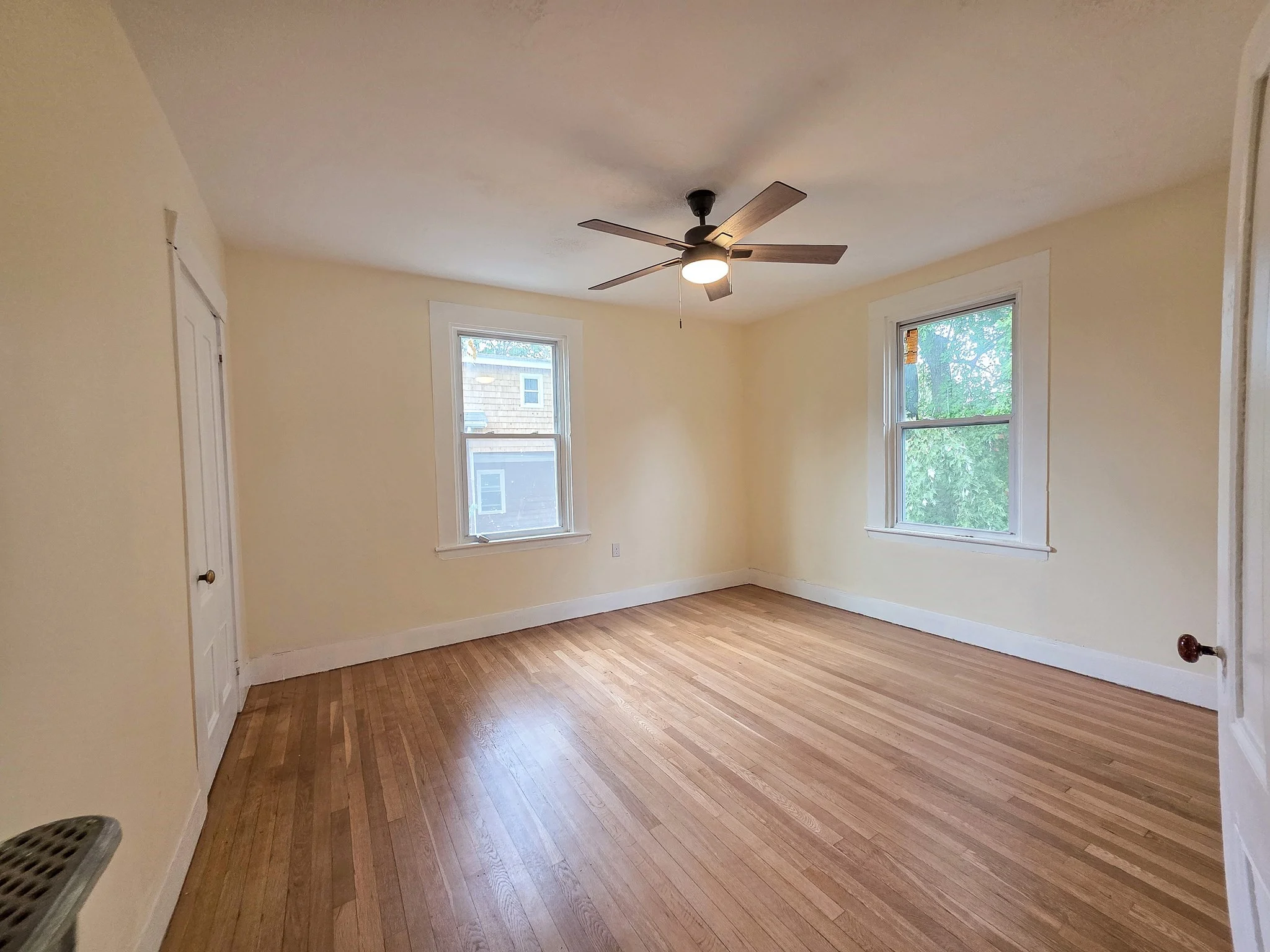 4 bed, 2 bath apartment for rent at 20 Chilcott Pl Unit 2, Jamaica Plain — photo 13 of 15