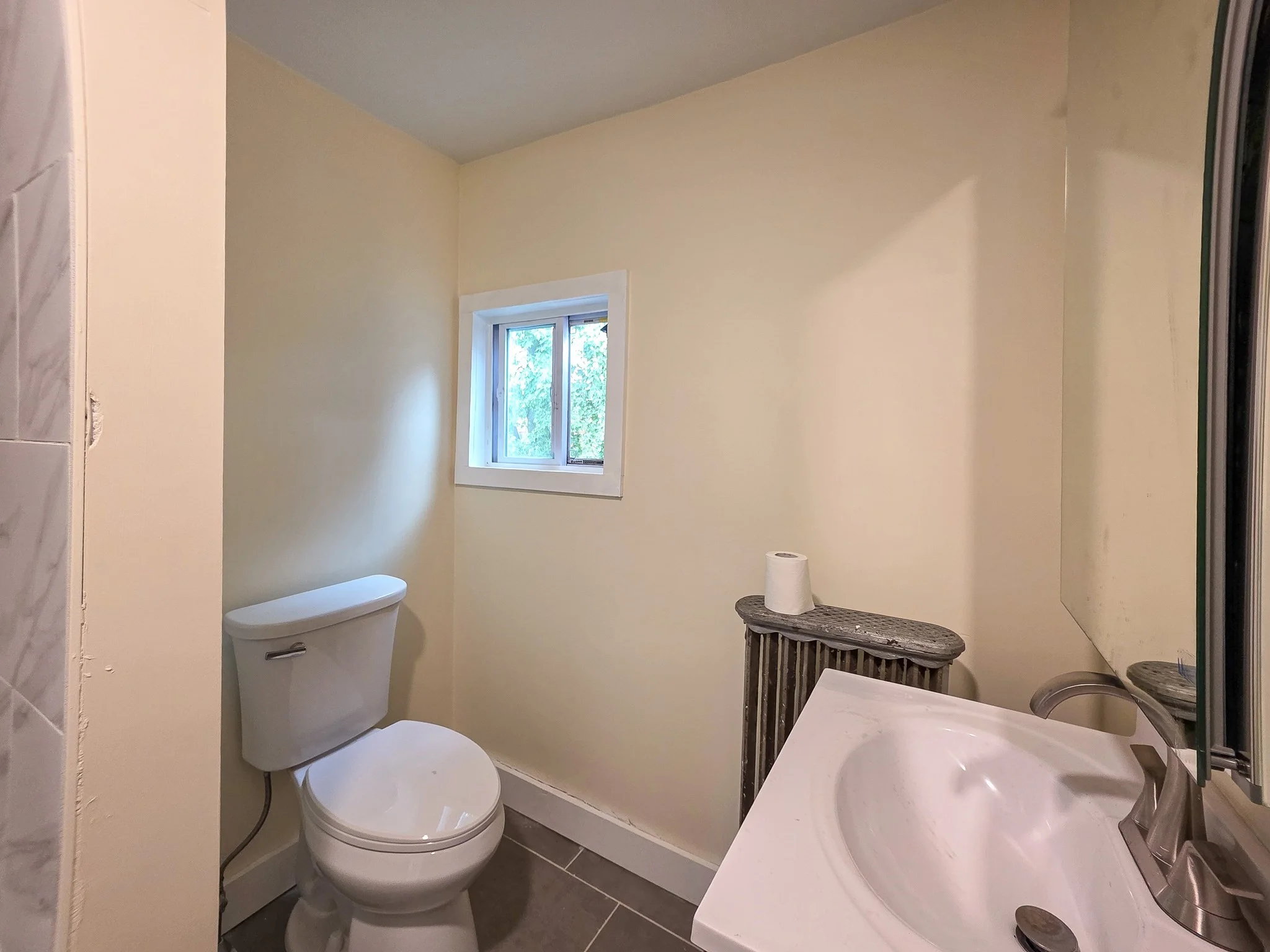 4 bed, 2 bath apartment for rent at 20 Chilcott Pl Unit 2, Jamaica Plain — photo 10 of 15