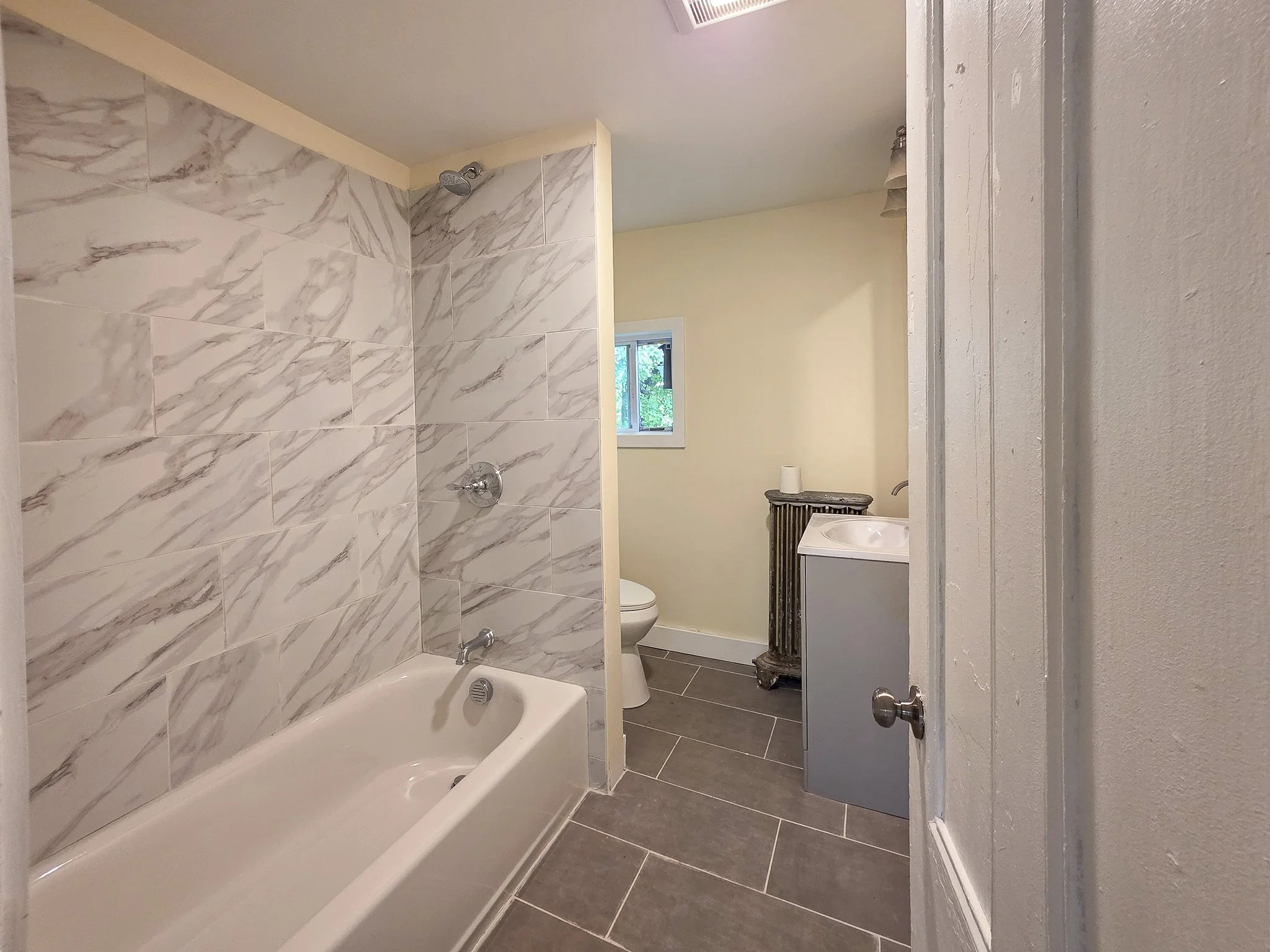 4 bed, 2 bath apartment for rent at 20 Chilcott Pl Unit 2, Jamaica Plain — photo 15 of 15