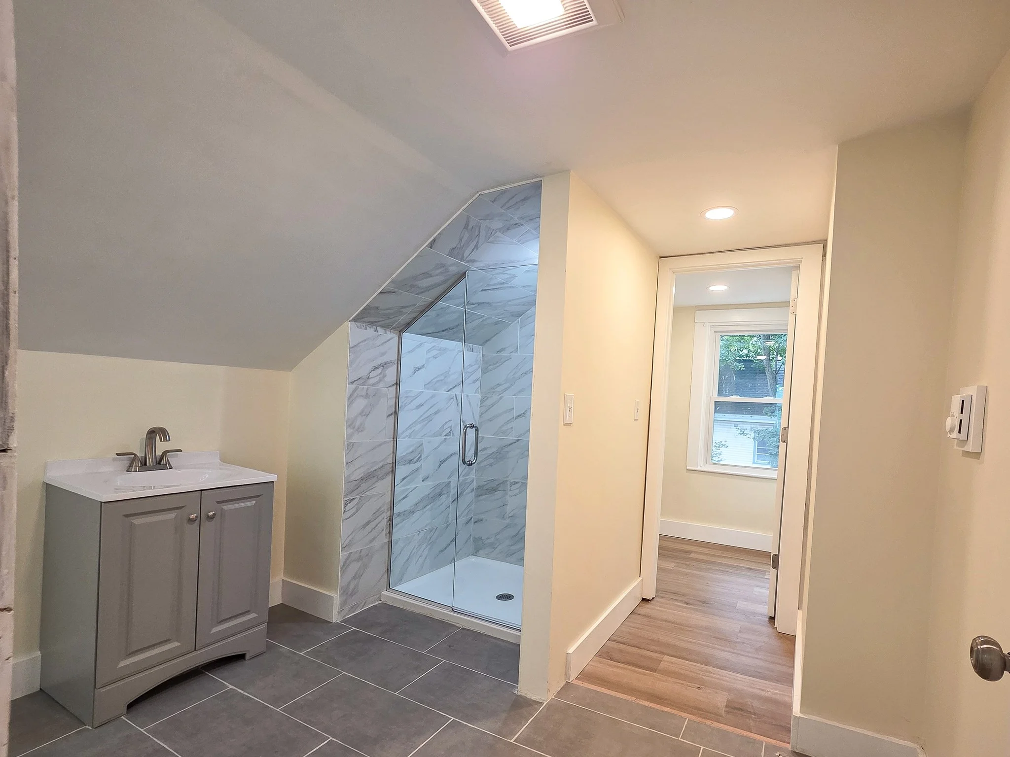 4 bed, 2 bath apartment for rent at 20 Chilcott Pl Unit 2, Jamaica Plain — photo 2 of 15