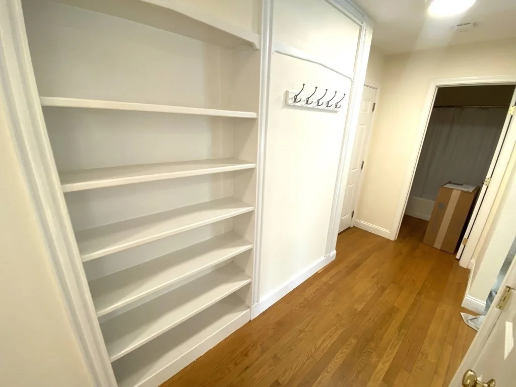 1 bed, 1 bath apartment for rent at 20 Clarendon Unit 20, Watertown — photo 7 of 23