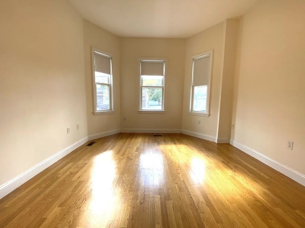 1 bed, 1 bath apartment for rent at 20 Clarendon Unit 20, Watertown — photo 4 of 23