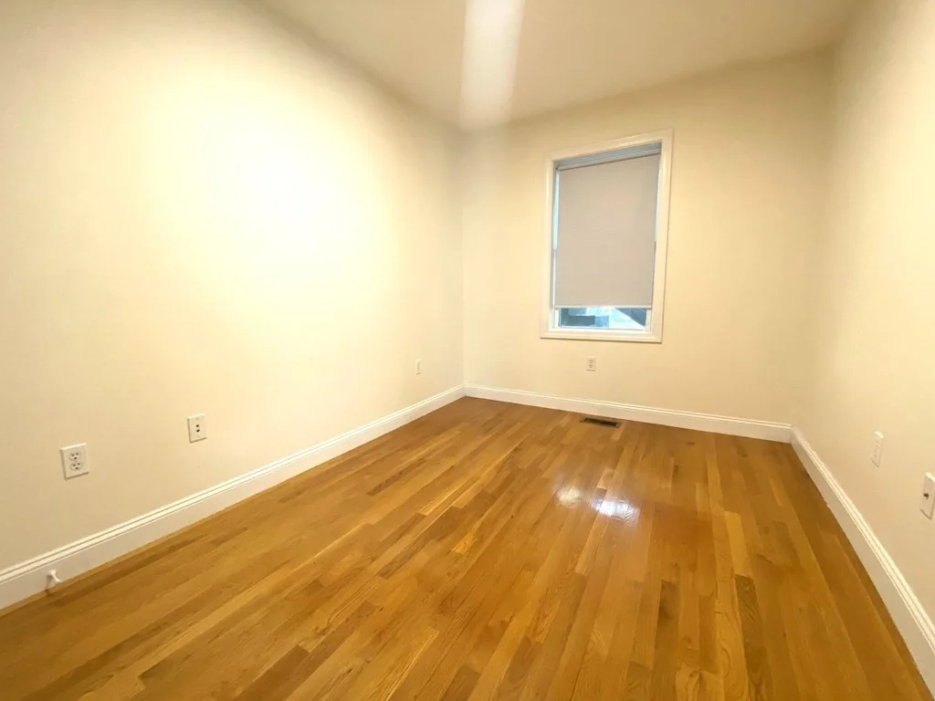 1 bed, 1 bath apartment for rent at 20 Clarendon Unit 20, Watertown — photo 12 of 23