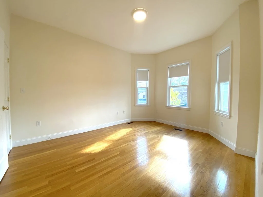 1 bed, 1 bath apartment for rent at 20 Clarendon Unit 20, Watertown — photo 2 of 23