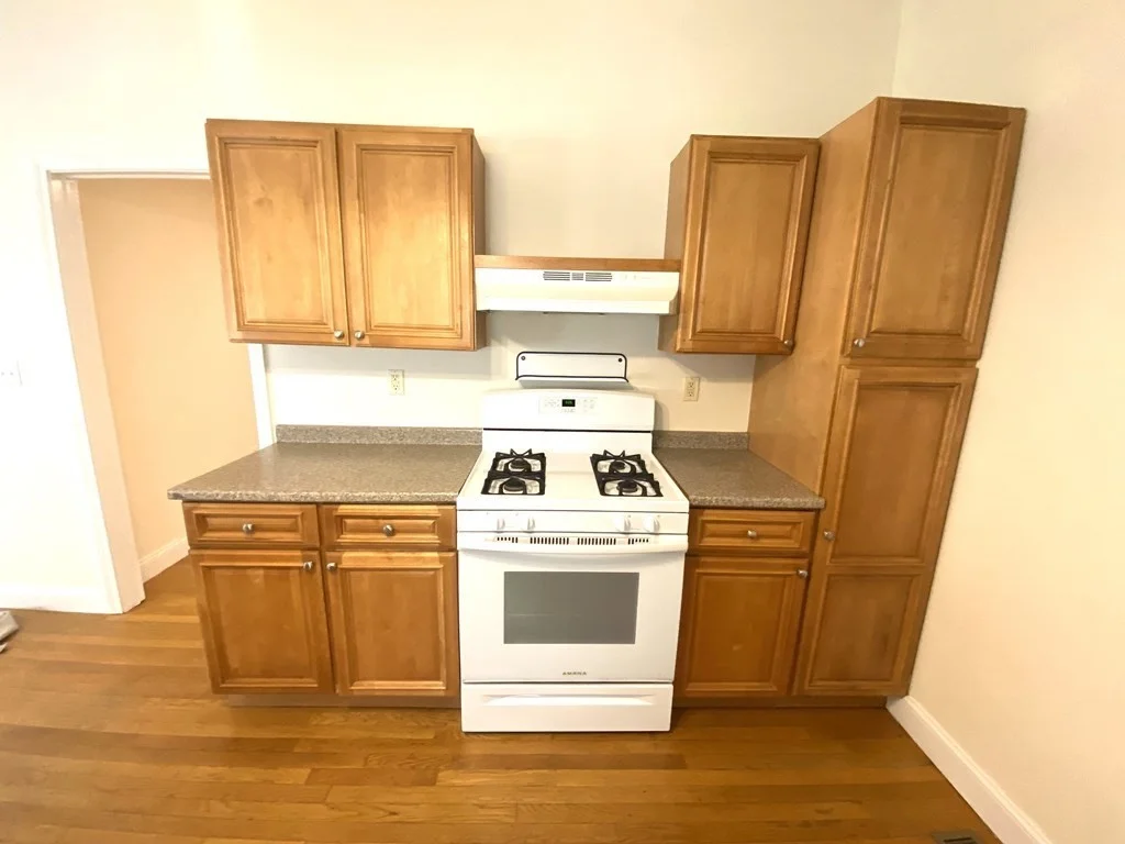 1 bed, 1 bath apartment for rent at 20 Clarendon Unit 20, Watertown — photo 11 of 23