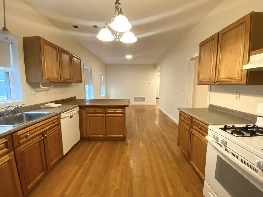 1 bed, 1 bath apartment for rent at 20 Clarendon Unit 20, Watertown — photo 19 of 23