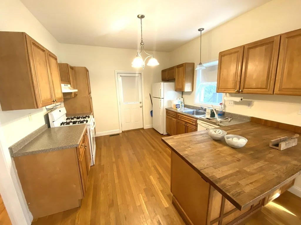 1 bed, 1 bath apartment for rent at 20 Clarendon Unit 20, Watertown — photo 8 of 23
