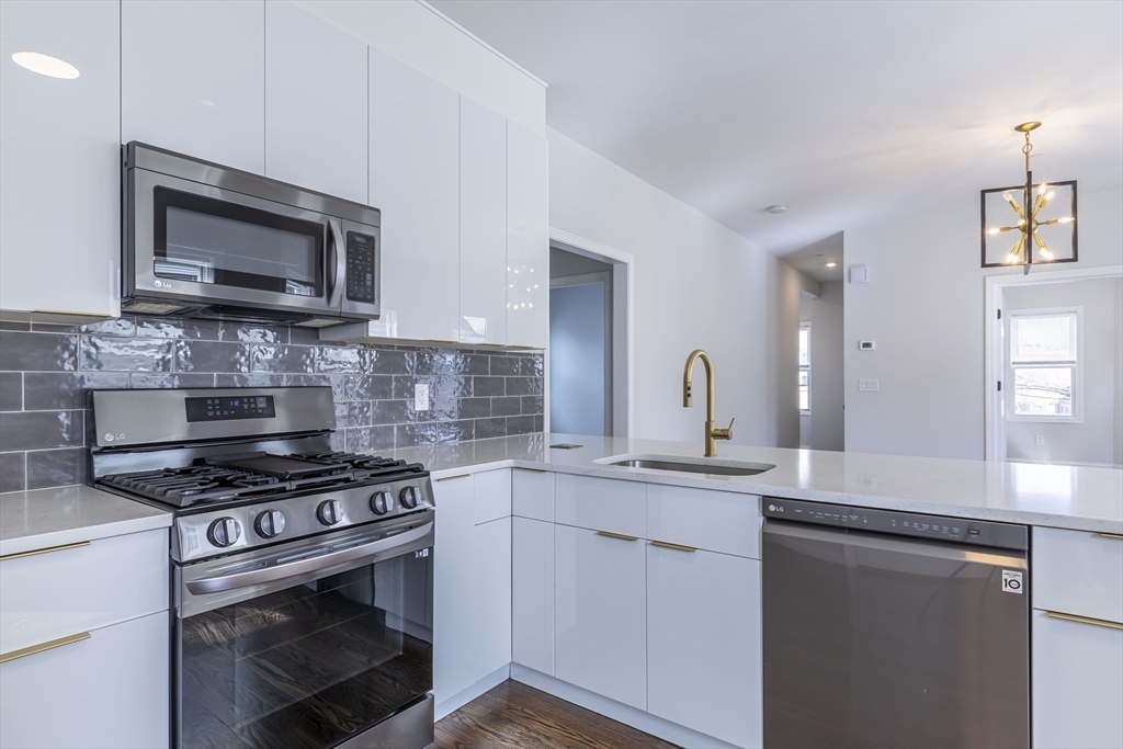 3 bed, 1 bath apartment for rent at 20 Clark St Unit 2, Malden — photo 11 of 29