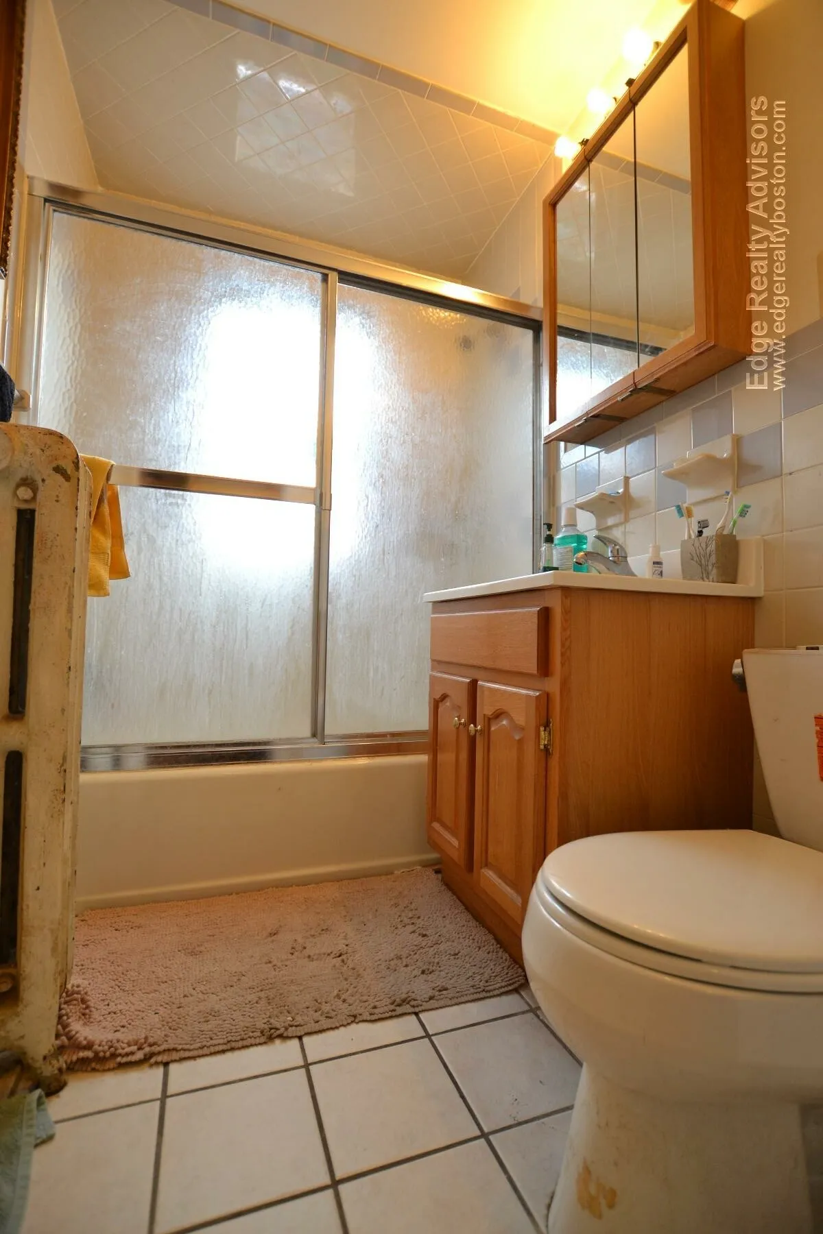 4 bed, 2 bath apartment for rent at 20 Claymoss Rd Unit 1, Brighton — photo 5 of 12