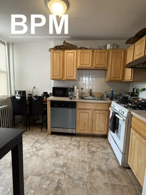 2 bed, 1 bath apartment for rent at 20 Colborne Rd Unit 12, Brighton — photo 2 of 4