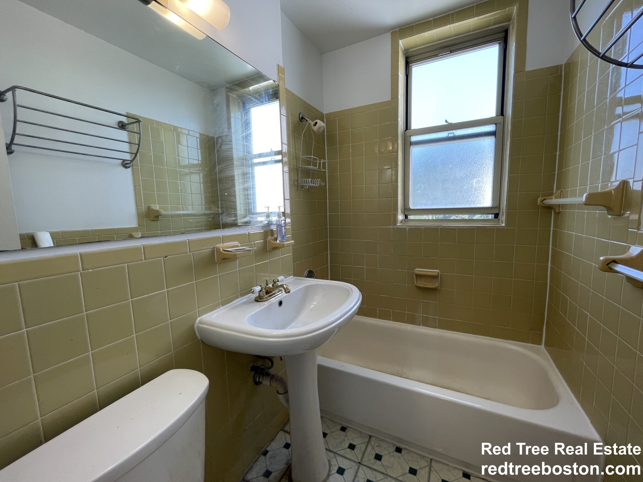 1 bed, 1 bath apartment for rent at 20 Colborne Rd Unit 21, Brighton — photo 12 of 17