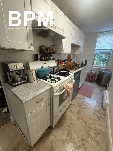 2 bed, 1 bath apartment for rent at 20 Colborne Rd Unit 4, Brighton — photo 2 of 3