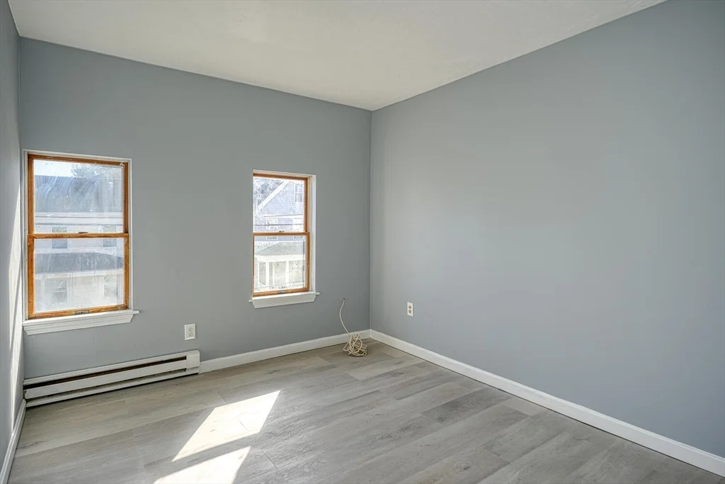 4 bed, 2 bath apartment for rent at 20 Common St Unit 20, Natick — photo 8 of 18
