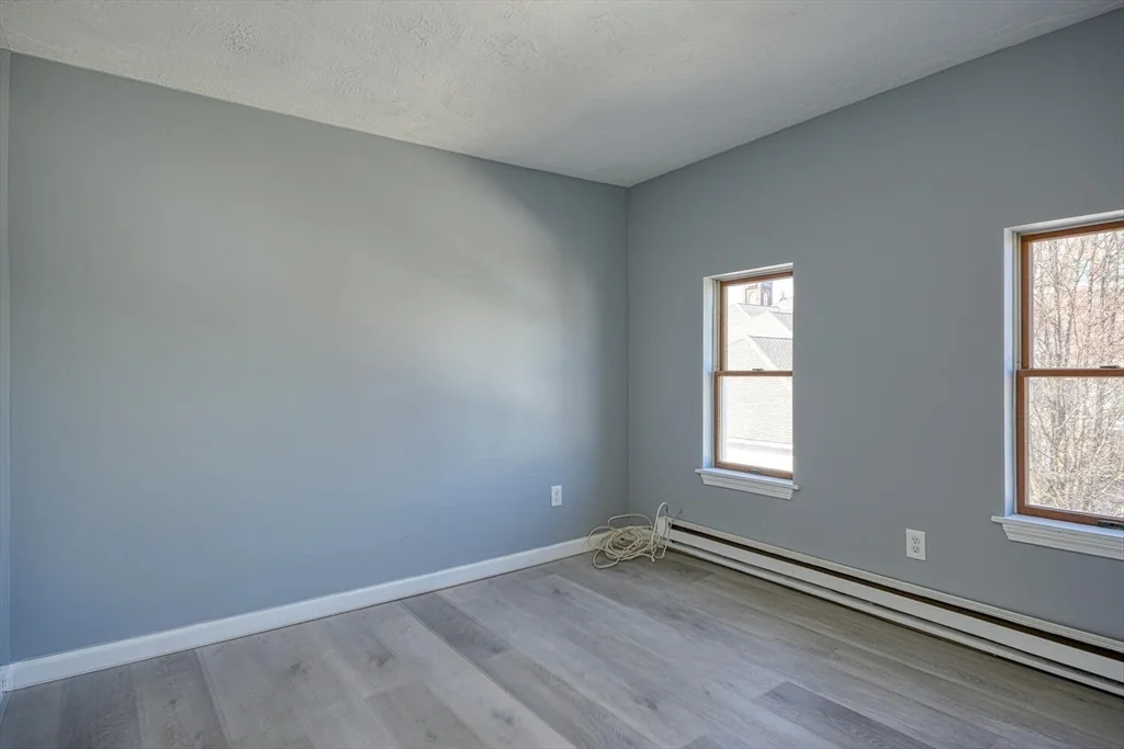 4 bed, 2 bath apartment for rent at 20 Common St Unit 20, Natick — photo 9 of 18
