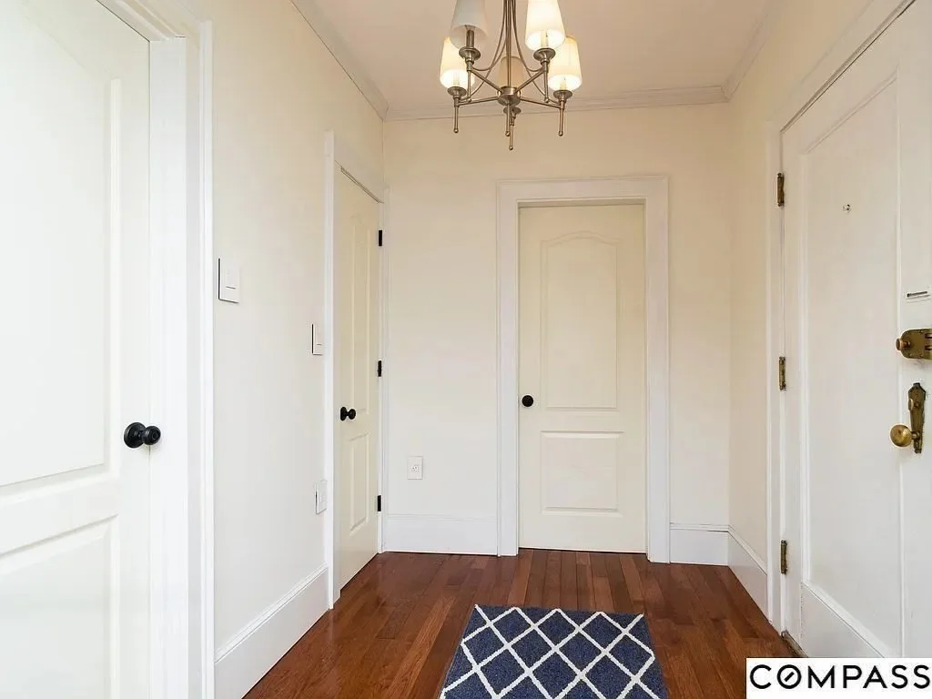 1 bed, 1 bath apartment for rent at 20 Concord Ave Unit 2, Harvard Square — photo 10 of 14