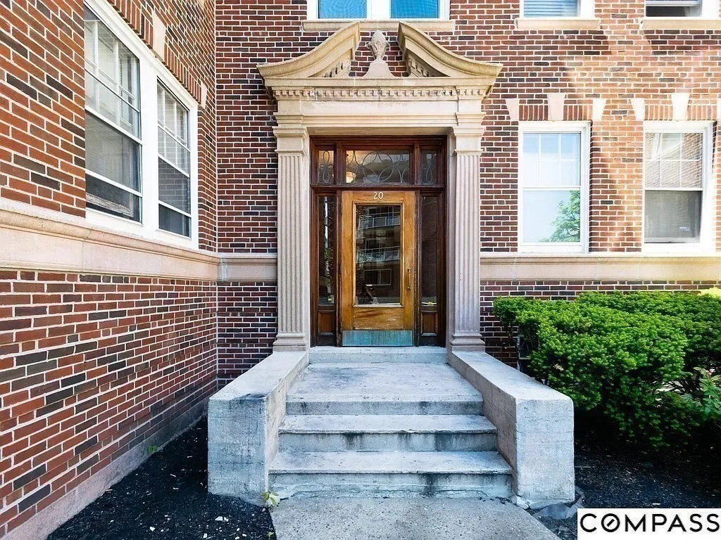 1 bed, 1 bath apartment for rent at 20 Concord Ave Unit 2, Harvard Square — photo 11 of 14