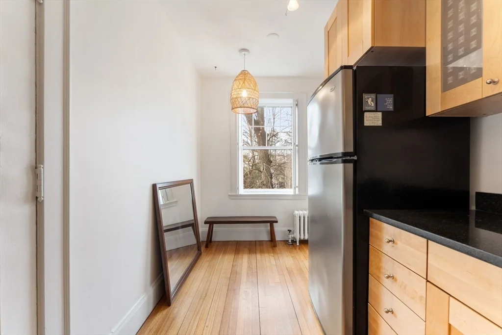 1 bed, 1 bath apartment for rent at 20 Concord Ave Unit 6, Harvard Square — photo 10 of 20