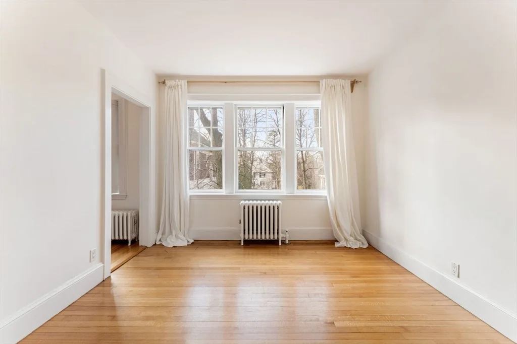 1 bed, 1 bath apartment for rent at 20 Concord Ave Unit 6, Harvard Square — photo 2 of 20