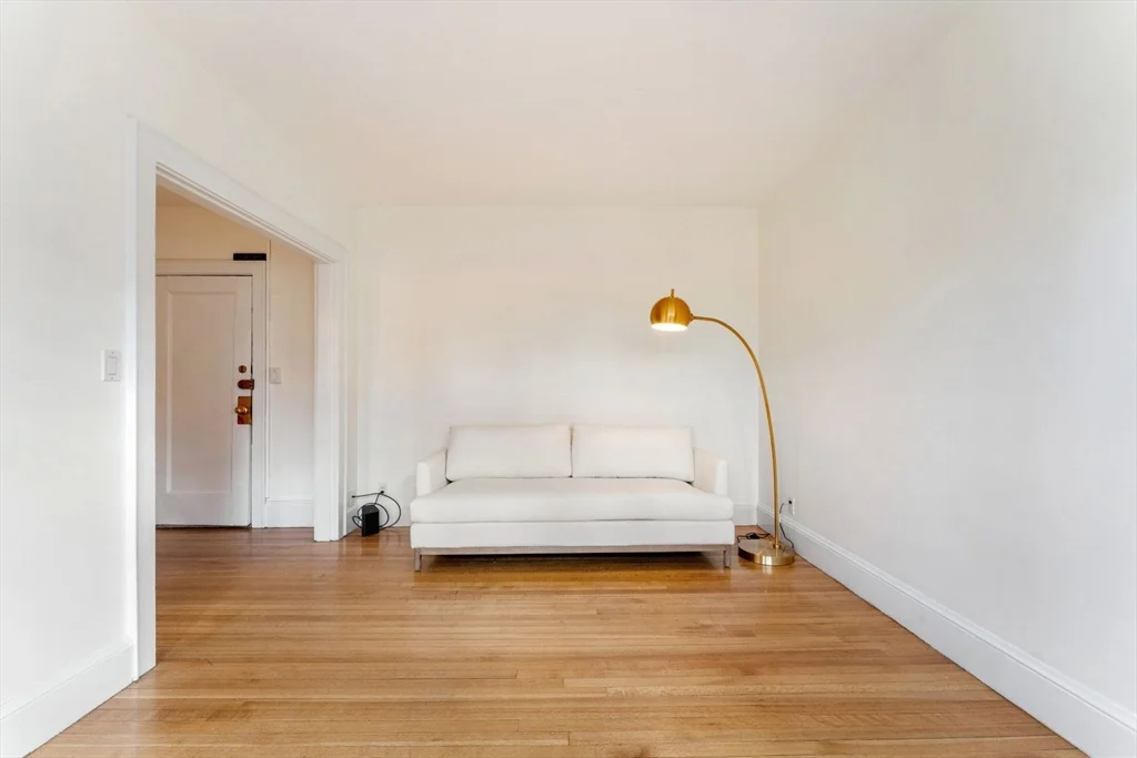 1 bed, 1 bath apartment for rent at 20 Concord Ave Unit 6, Harvard Square — photo 3 of 20