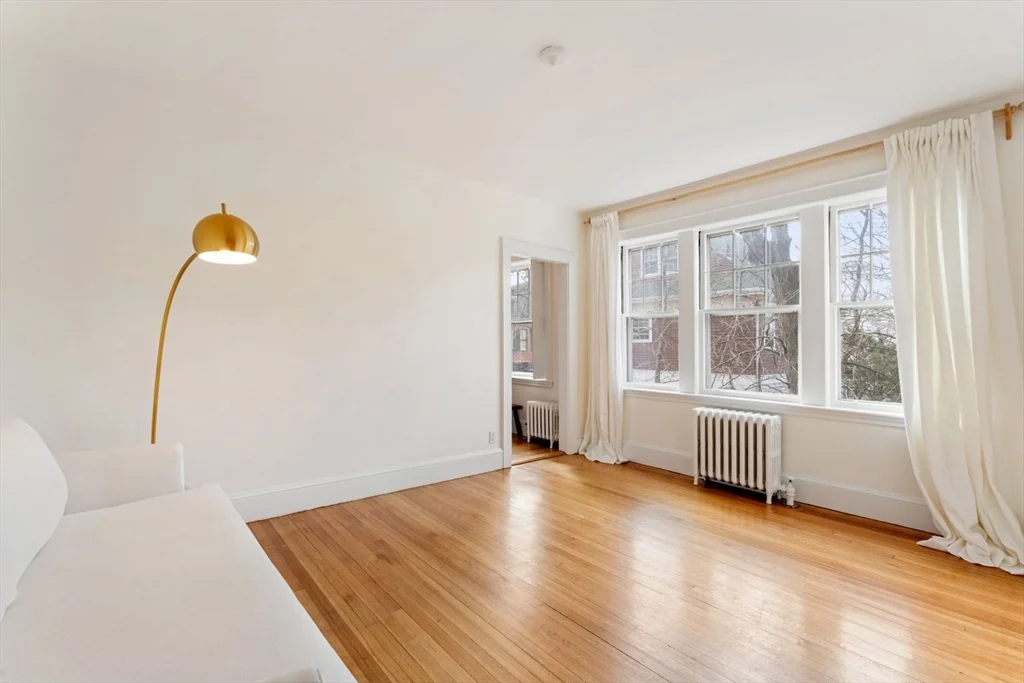 1 bed, 1 bath apartment for rent at 20 Concord Ave Unit 6, Harvard Square — photo 1 of 20