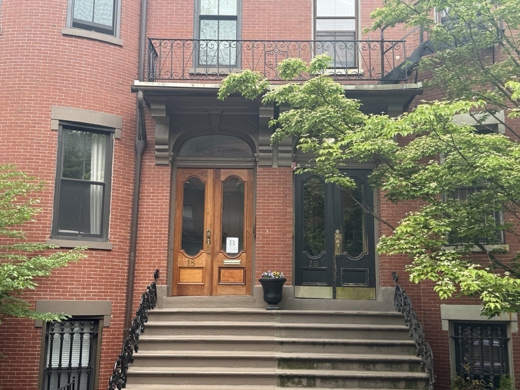 Studio bed, 1 bath apartment for rent at 20 Concord Sq Unit 6, South End — photo 12 of 15