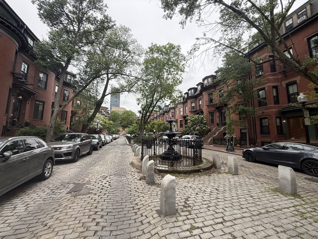 Studio bed, 1 bath apartment for rent at 20 Concord Sq Unit 6, South End — photo 15 of 15