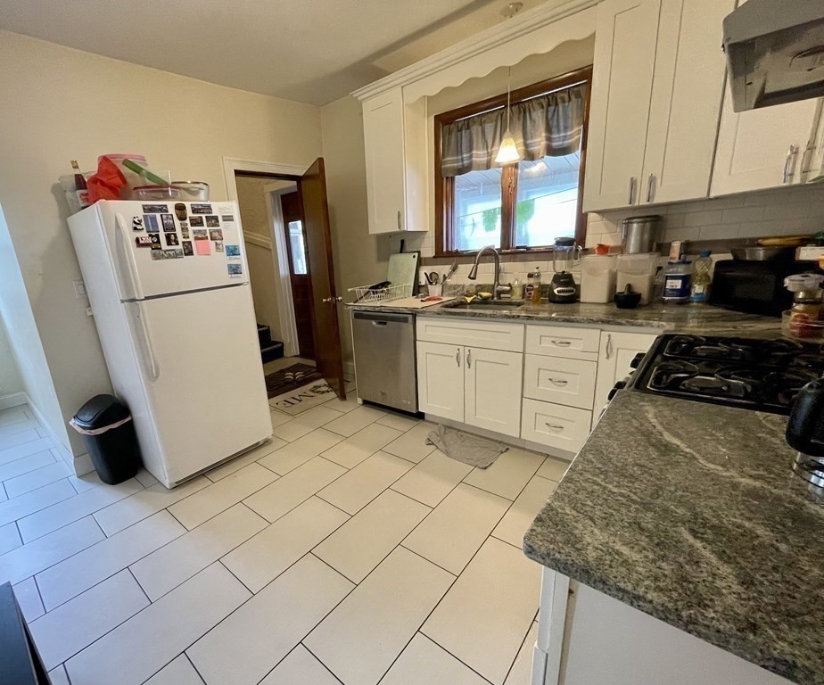 3 bed, 1 bath apartment for rent at 20 Coolidge Rd Unit 2, Allston — photo 7 of 13