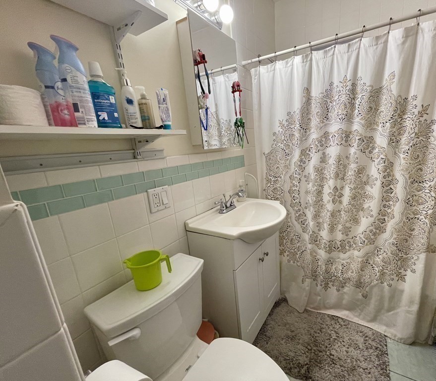 3 bed, 1 bath apartment for rent at 20 Coolidge Rd Unit 2, Allston — photo 12 of 13