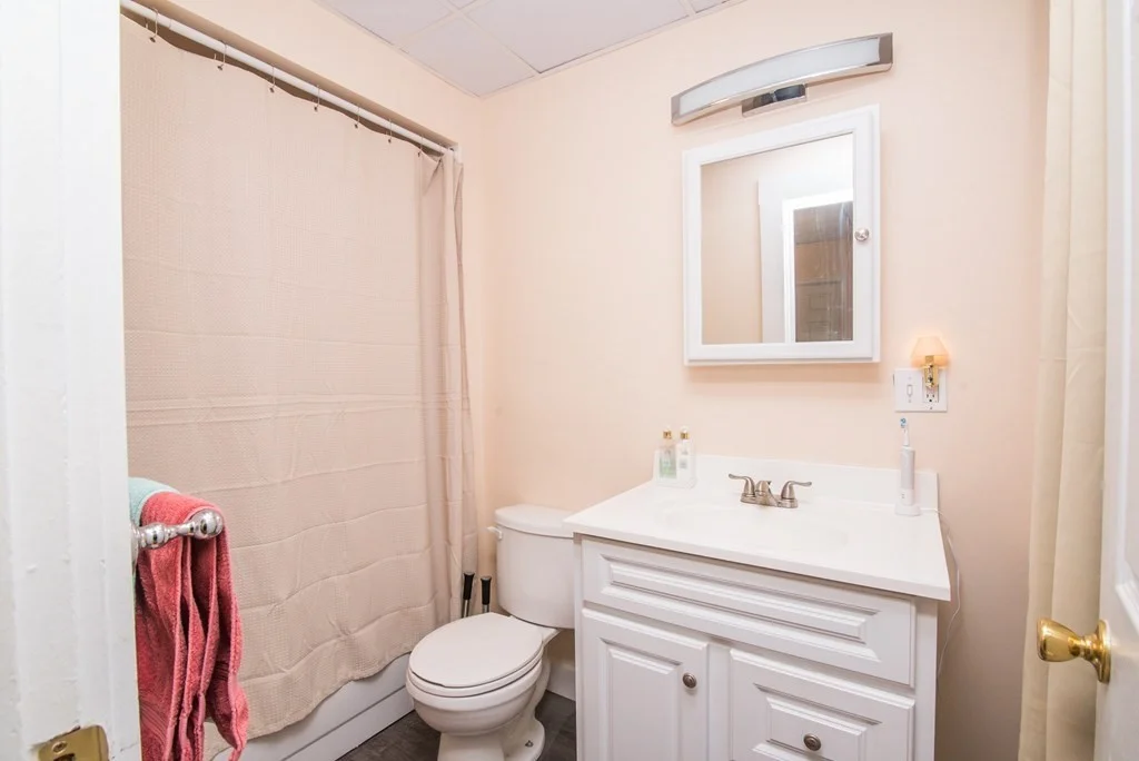 1 bed, 1 bath apartment for rent at 20 Coral Unit 7, Winthrop — photo 7 of 10
