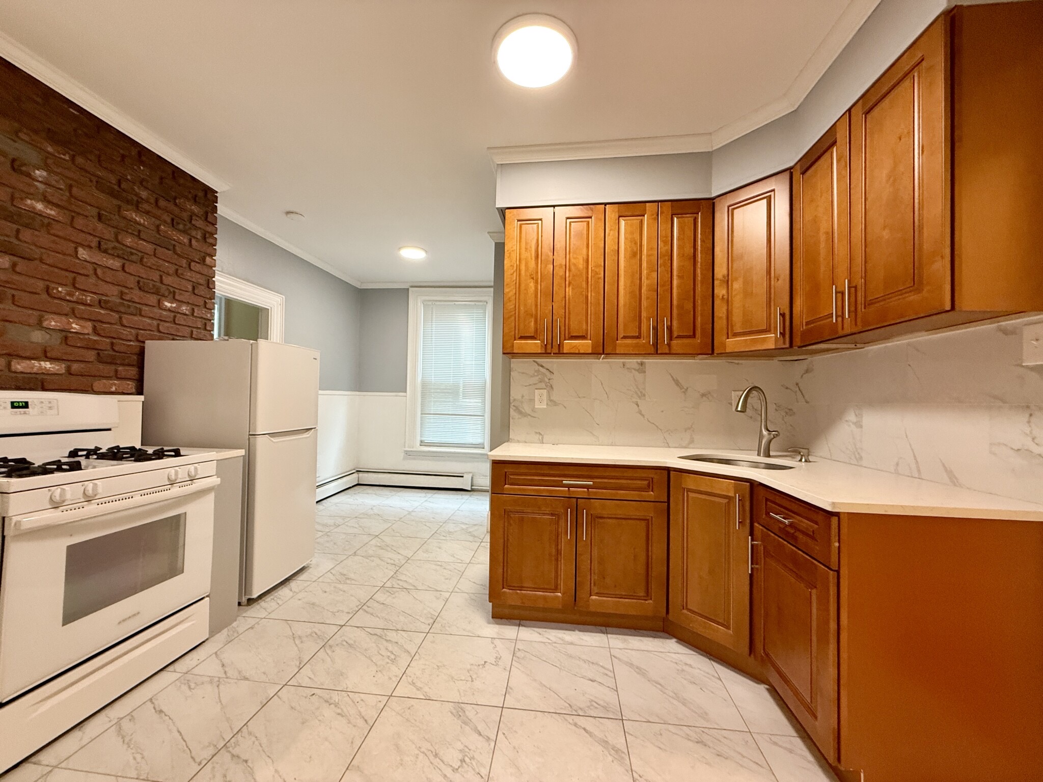 1 bed, 1 bath apartment for rent at 20 Creighton St Unit 3, Jamaica Plain — photo 2 of 5