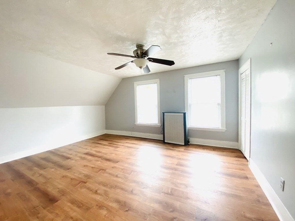 3 bed, 1 bath apartment for rent at 20 Crystal Unit 1, Worcester — photo 10 of 19