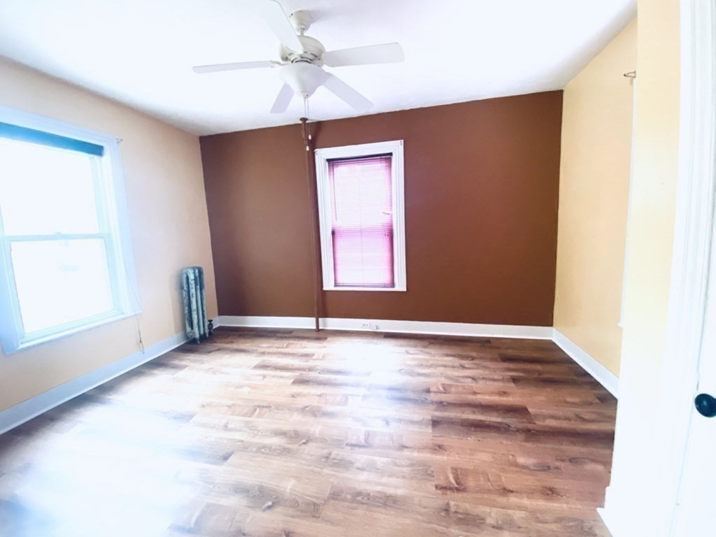 3 bed, 1 bath apartment for rent at 20 Crystal Unit 1, Worcester — photo 11 of 19