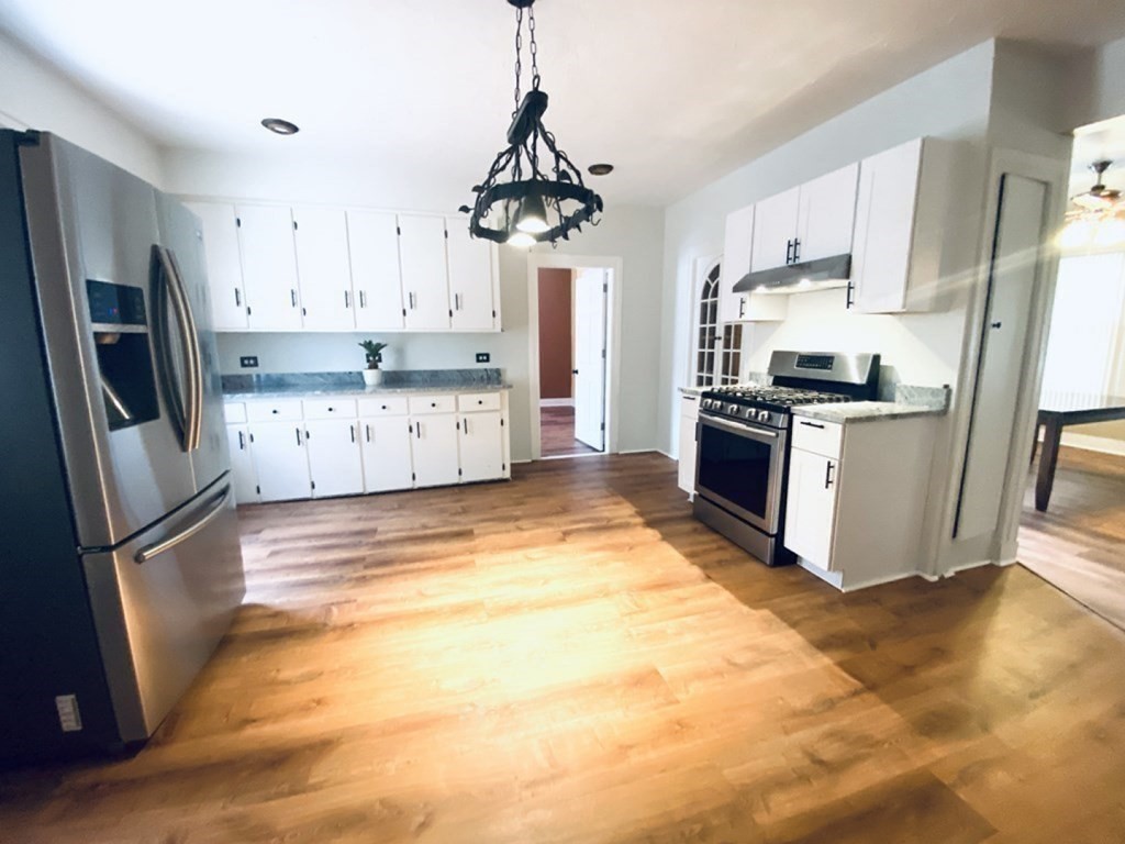 3 bed, 1 bath apartment for rent at 20 Crystal Unit 1, Worcester — photo 5 of 19