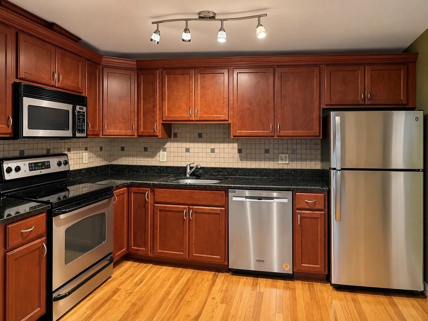 1 bed, 1 bath apartment for rent at 20 Daniels St , Unit 116, Malden