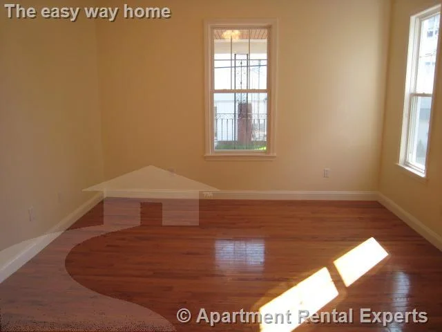 3 bed, 2 bath apartment for rent at 20 Dartmouth St, Winter Hill — photo 2 of 13