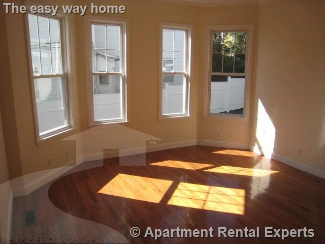 3 bed, 2 bath apartment for rent at 20 Dartmouth St, Winter Hill — photo 8 of 13