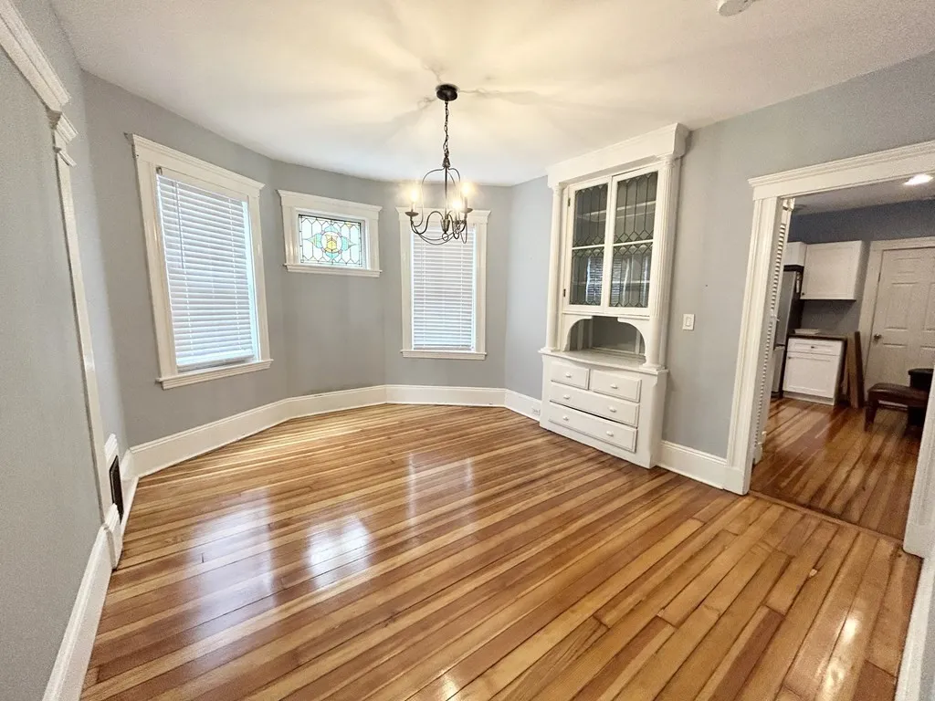3 bed, 1 bath apartment for rent at 20 Dawes St Unit 1, Dorchester — photo 3 of 12