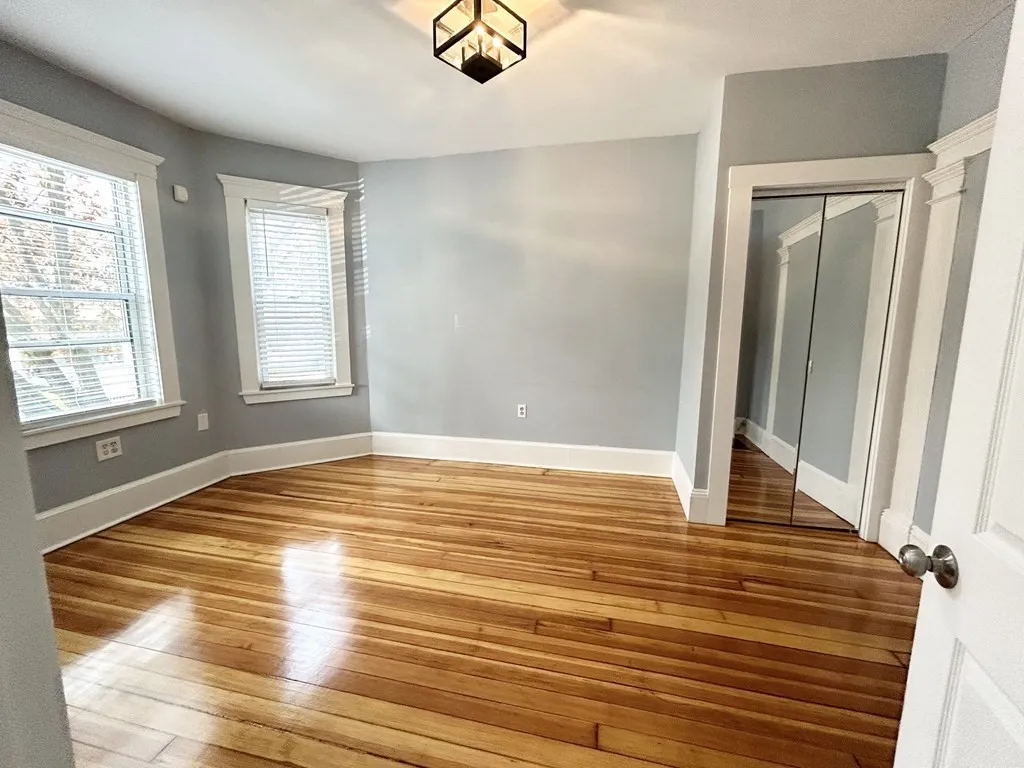 3 bed, 1 bath apartment for rent at 20 Dawes St Unit 1, Dorchester — photo 6 of 12