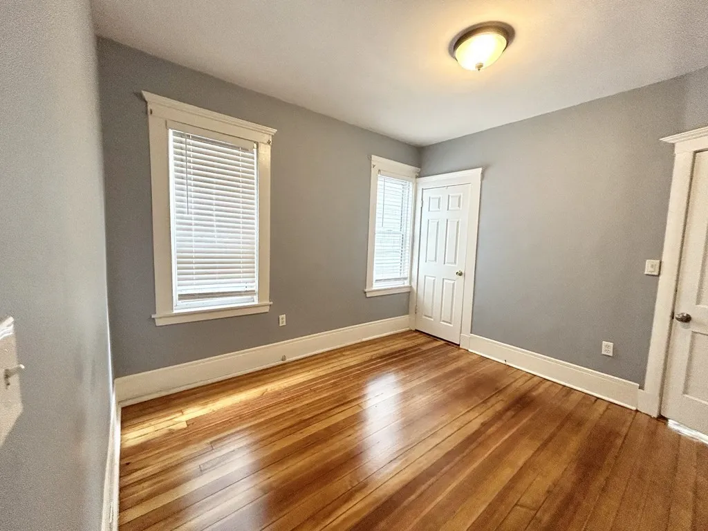 3 bed, 1 bath apartment for rent at 20 Dawes St Unit 1, Dorchester — photo 7 of 12