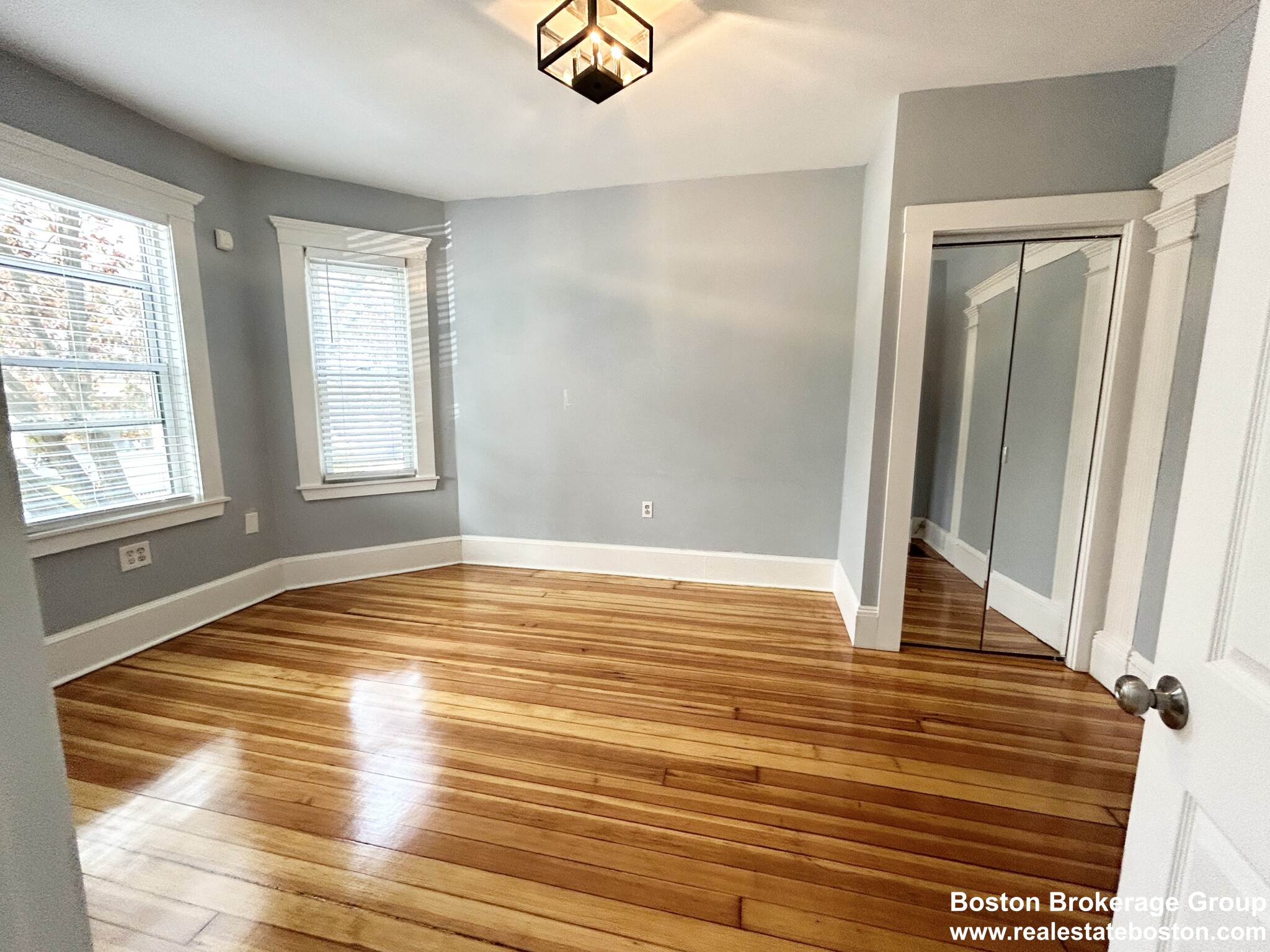3 bed, 1 bath apartment for rent at 20 Dawes St Unit 1E, Dorchester — photo 4 of 8