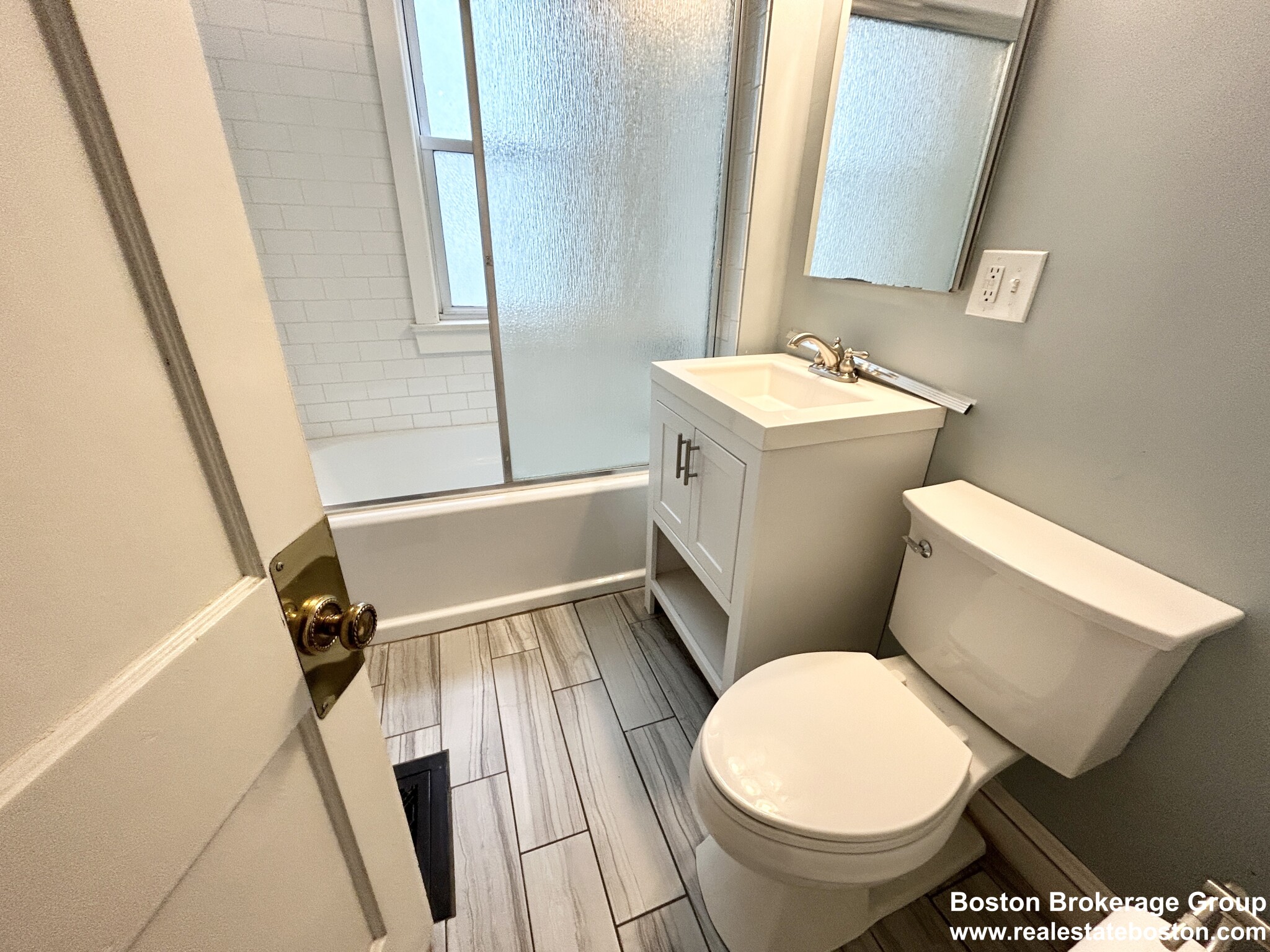 3 bed, 1 bath apartment for rent at 20 Dawes St Unit 1E, Dorchester — photo 7 of 8