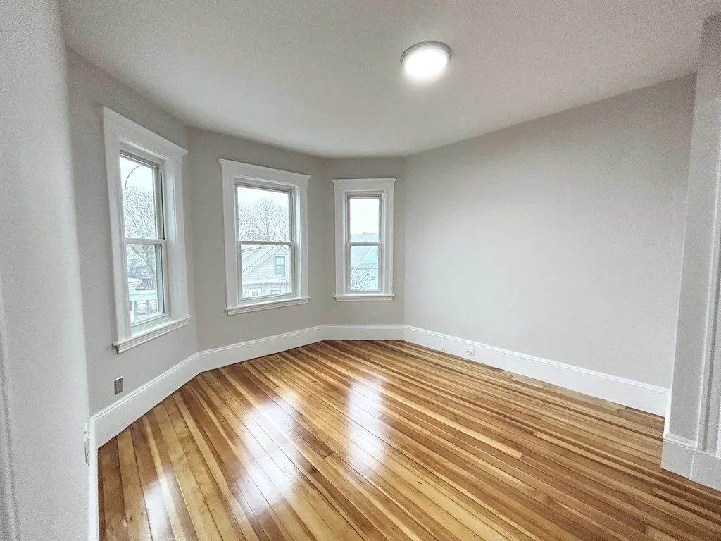 4 bed, 1 bath apartment for rent at 20 Dawes St Unit 3, Dorchester — photo 2 of 8