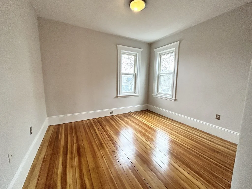 4 bed, 1 bath apartment for rent at 20 Dawes St Unit 3, Dorchester — photo 6 of 8