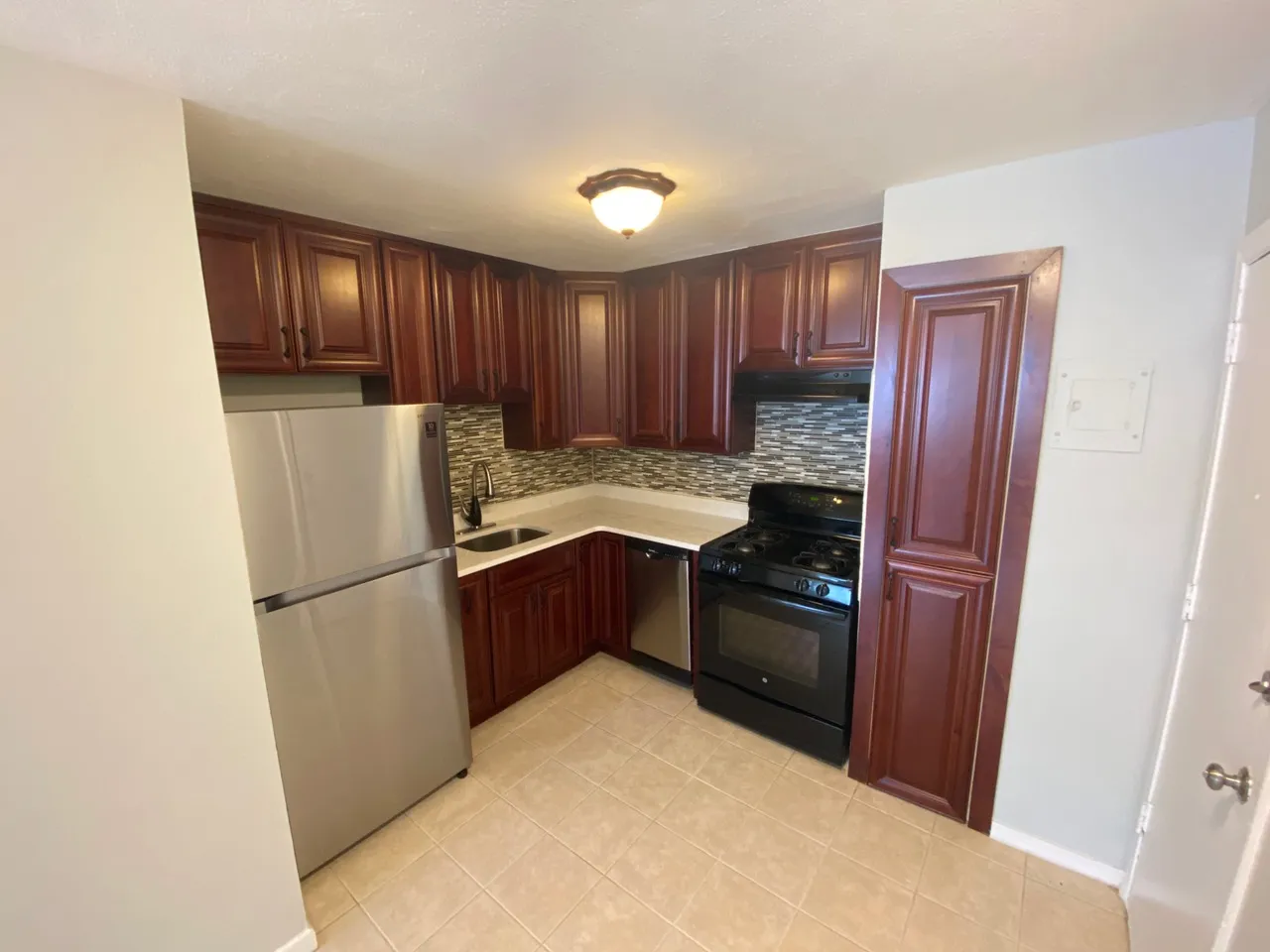 2 bed, 1 bath apartment for rent at 20 Dix St Unit 1, Dorchester — photo 1 of 6
