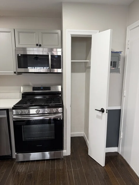 2 bed, 1 bath apartment for rent at 20 Dix Unit 31, Dorchester — photo 6 of 15